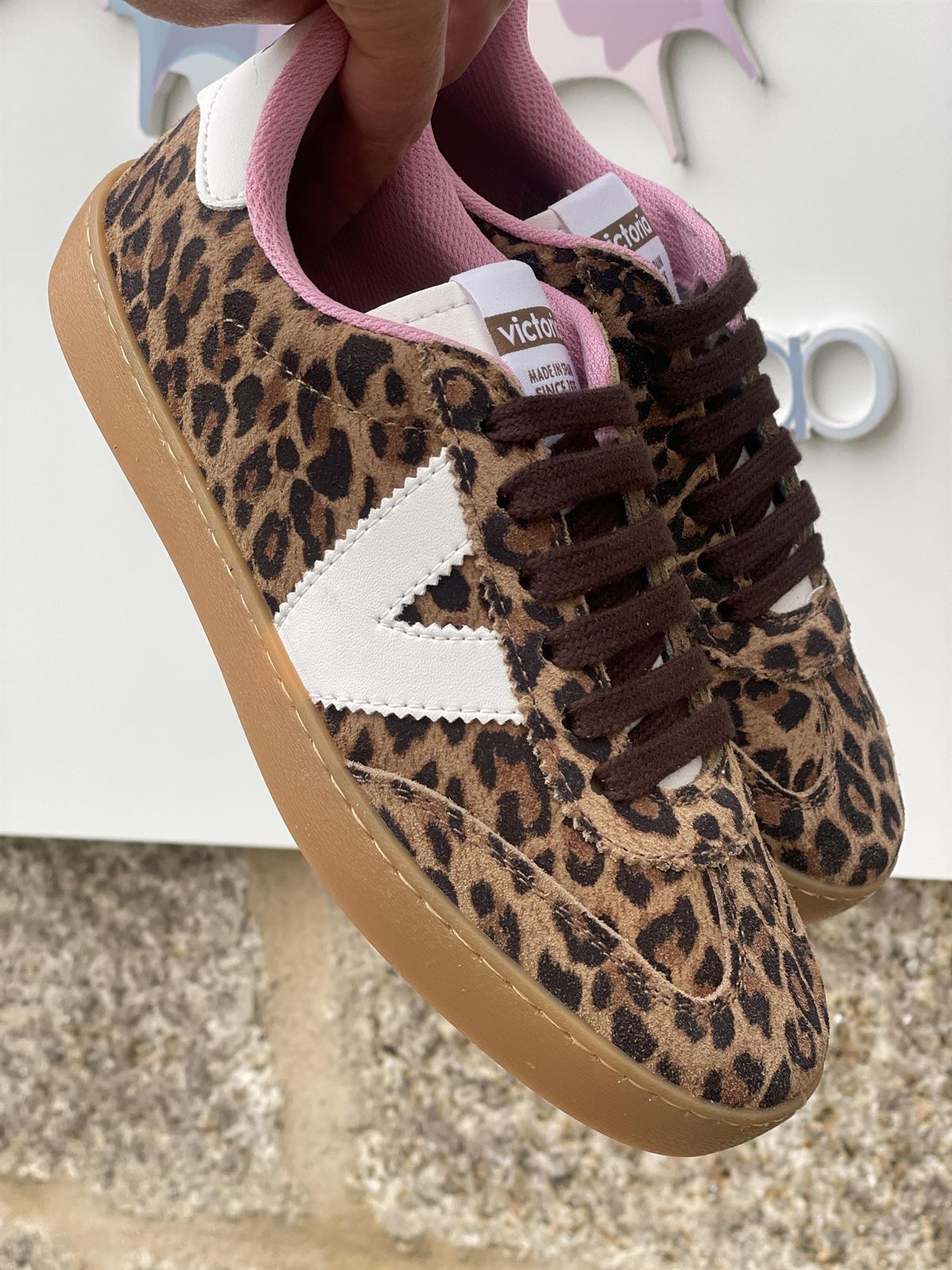 Deportiva VICTORIA serraje prin leopardo - Imagen 5