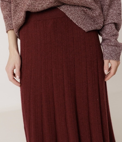 FALDA Indi & Cold REF. MO542 Midi Canalé cashmere Berenjena - Imagen 2