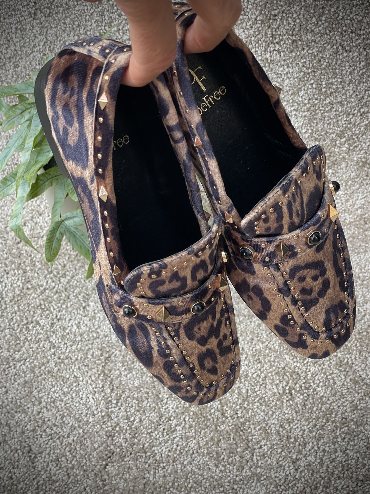 Mocasín Be Free ANNE tachas print leopardo - Imagen 1