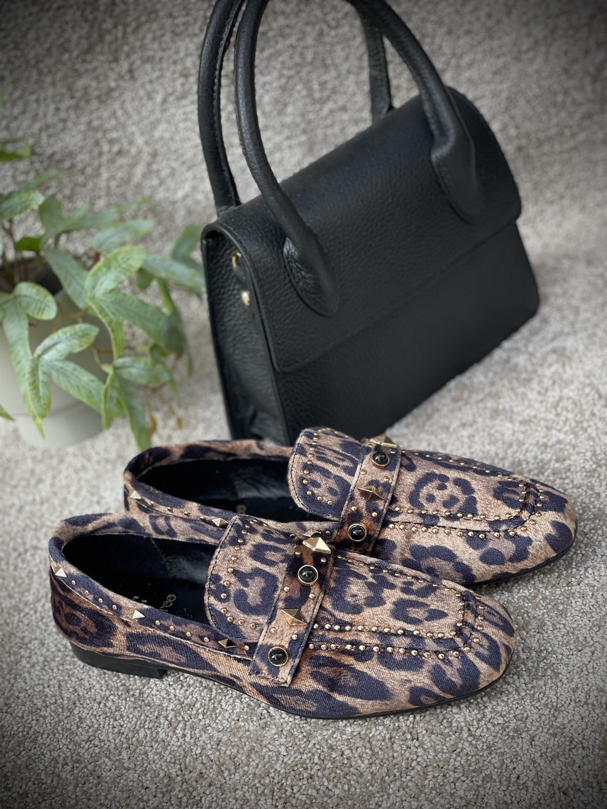 Mocasín Be Free ANNE tachas print leopardo - Imagen 4