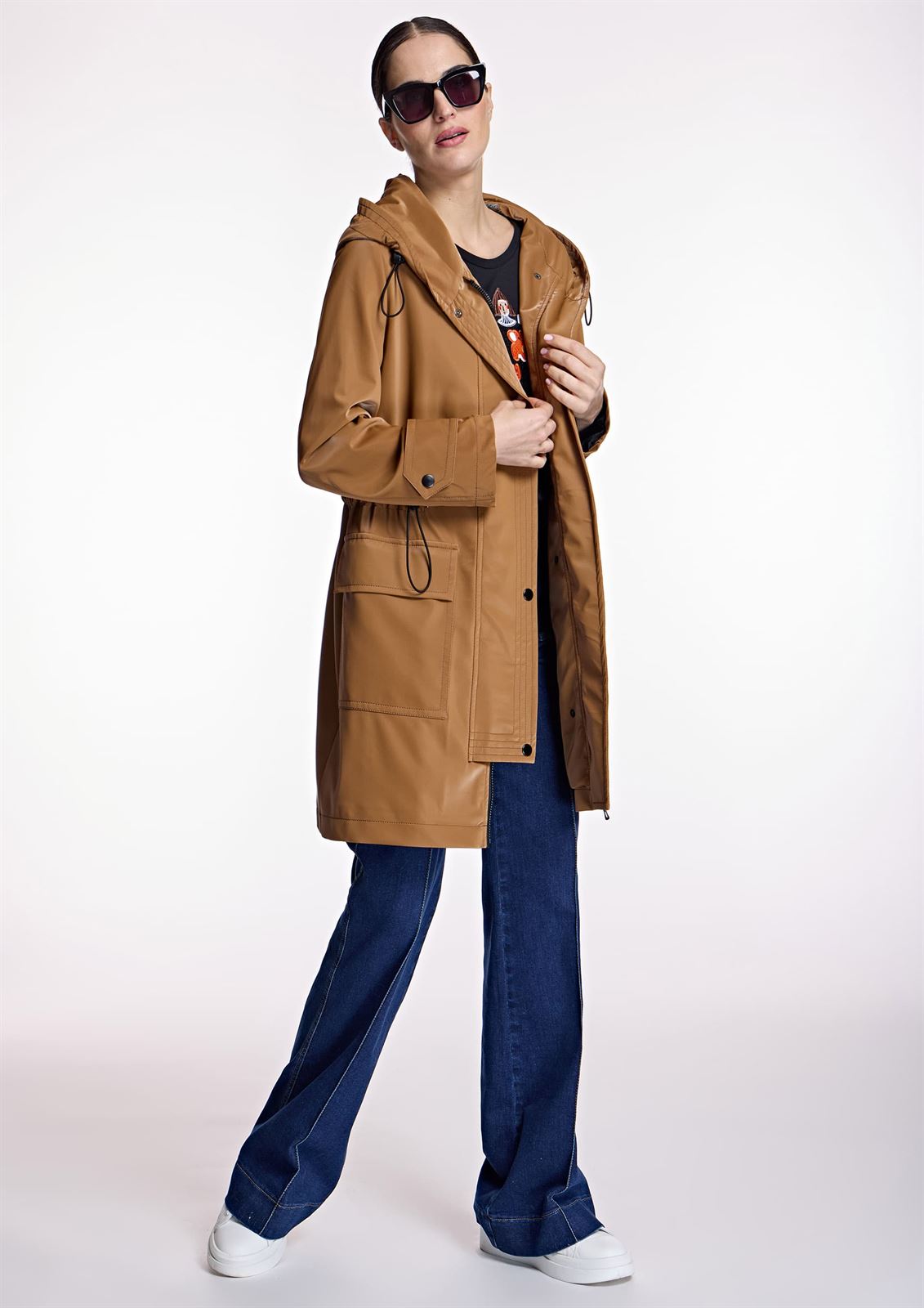 Parka Alba Conde Camel con capucha - Imagen 2