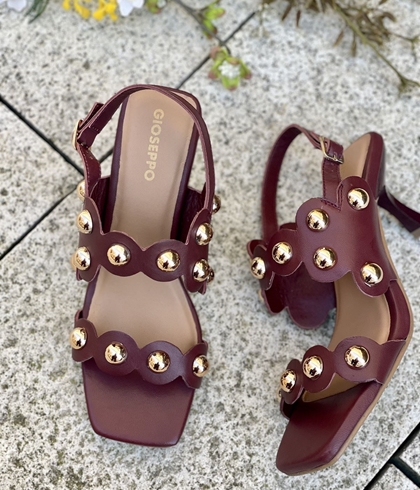 SANDALIAS TACÓN PIEL TACHAS KAKUMA REF: 78747- BURDEOS - Imagen 2