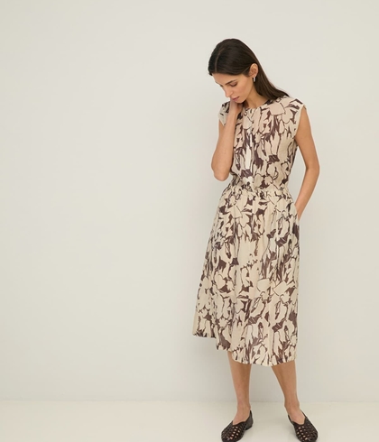 Vestido Yerse 44842 gasa fluido estampado marrones y crudos - Imagen 2