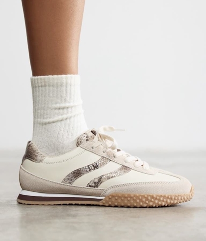 Zapatillas Gioseppo GLADWIN raya print, tono crudo. - Imagen 2