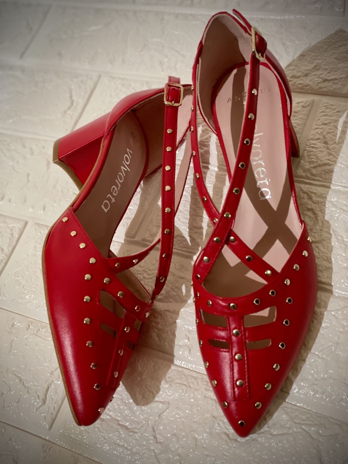 Hermana Emociónate boxeo zapato Angari tachas rojo - Zapatos